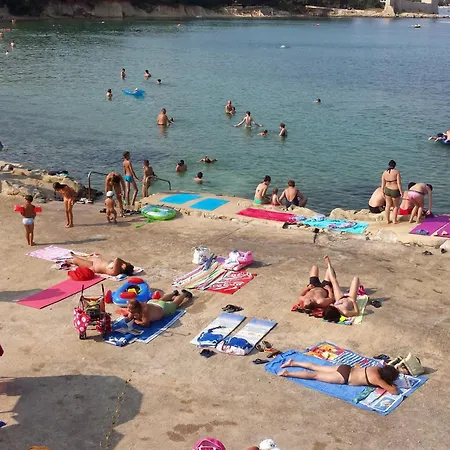 With Parking Space - Torovi - - Pedinka, - 22373 Vir