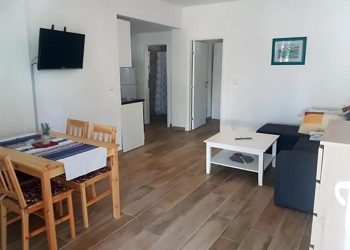Apartment With Parking Space - Torovi - - Pedinka, - 22373
