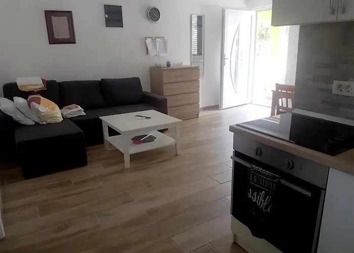 With Parking Space - Torovi - - Pedinka, - 22373 Apartment Vir