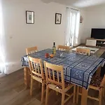 With Parking Space - Torovi - - Pedinka, - 22373 Vir
