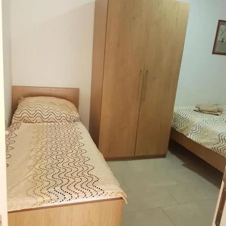 Apartamento With Parking Space - Torovi - - Pedinka, - 22373 *