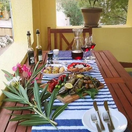 With A Parking Space - Torovi - - Pedinka, - 22373 Apartment Vir
