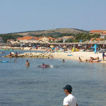 Apartman With Parking Space - Torovi - - Pedinka, - 22373 Vir