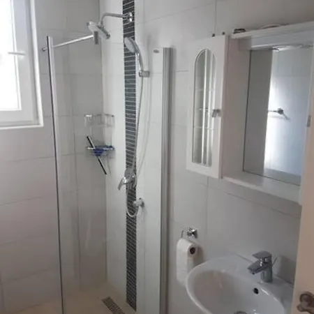 With Parking Space - Torovi - - Pedinka, - 22373 *