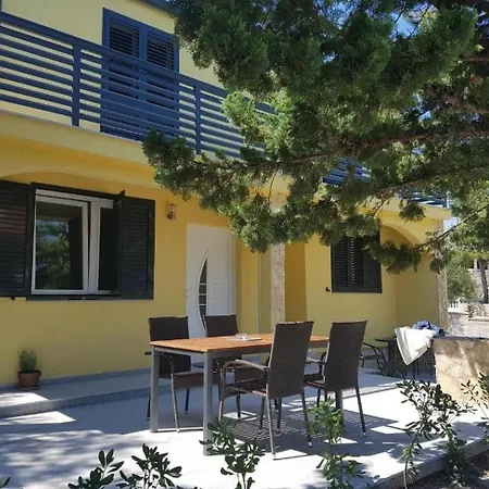 Apartment With A Parking Space - Torovi - - Pedinka, - 22373