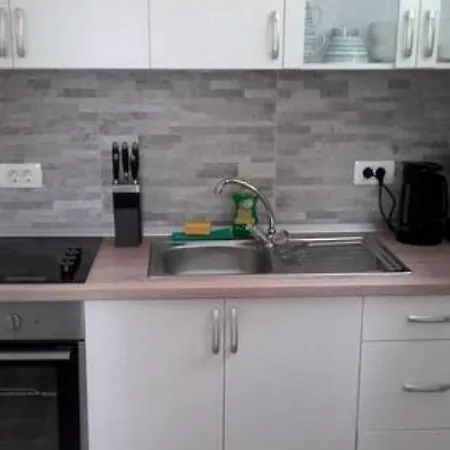Apartment With A Parking Space - Torovi - - Pedinka, - 22373 Vir