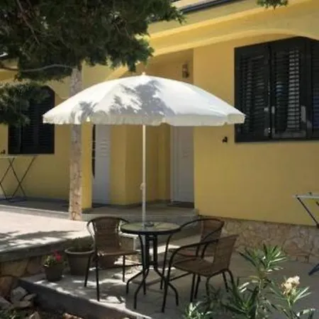 With A Parking Space - Torovi - - Pedinka, - 22373 Apartment Vir