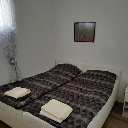 Apartment With A Parking Space - Torovi - - Pedinka, - 22373 Vir