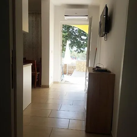 With A Parking Space - Torovi - - Pedinka, - 22373 Apartment