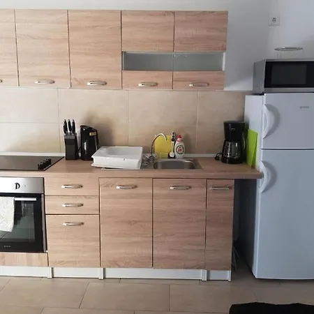 Apartment With A Parking Space - Torovi - - Pedinka, - 22373 Vir