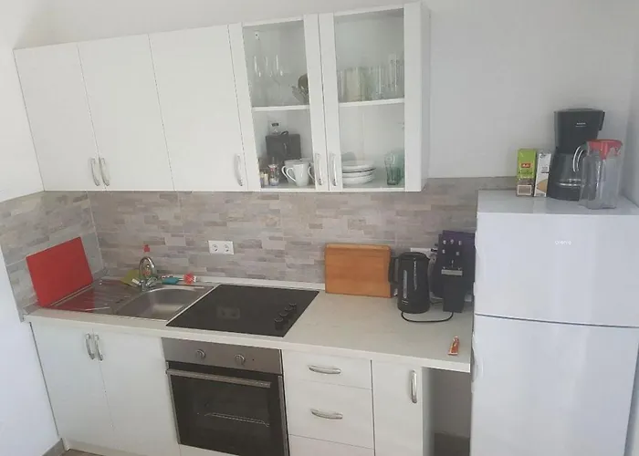 With Parking Space - Torovi - - Pedinka, - 22373 *