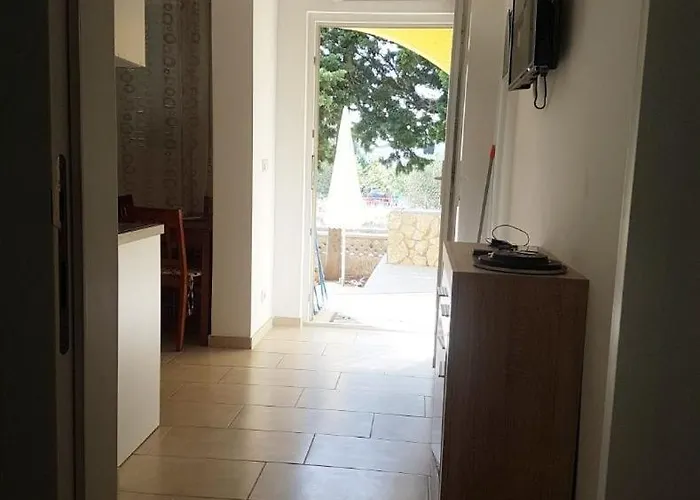 With Parking Space - Torovi - - Pedinka, - 22373 Apartman